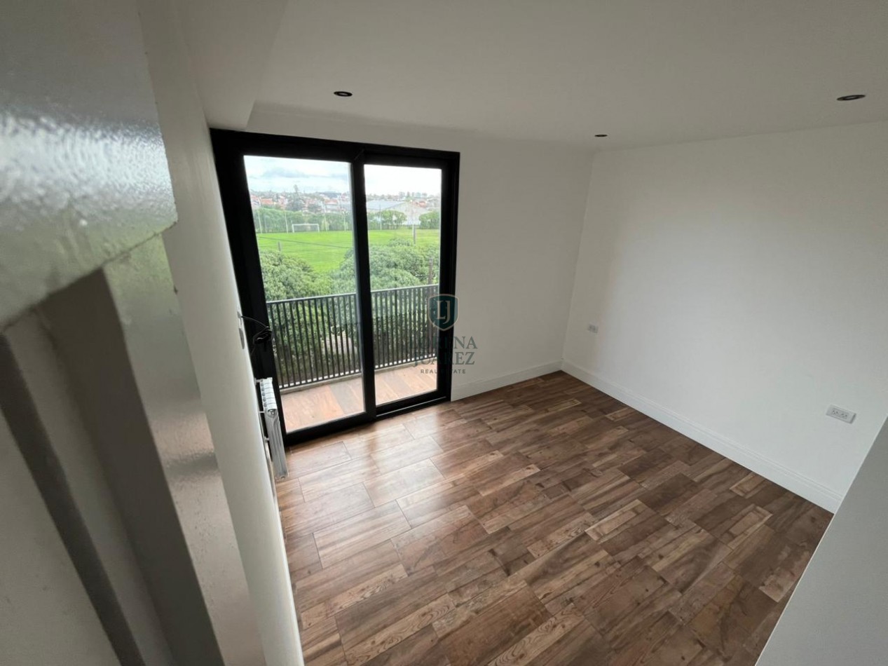 Vendemos excelente duplex en Constitucion