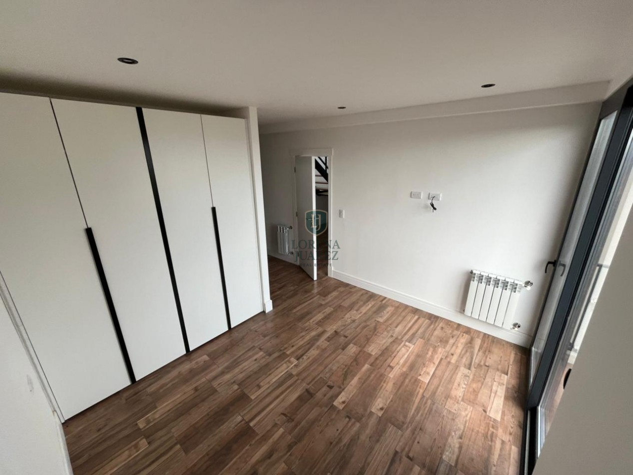 Vendemos excelente duplex en Constitucion