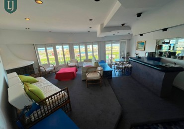 Vendemos hermosa Casa con vista al Mar 